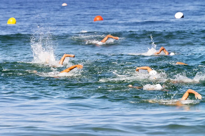 Så funkar swimrun – sporten där simning möter löpning