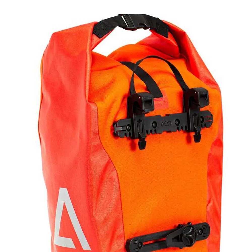 ACID Travlr Sidoväska 15l, Flame / black, One Size ACID Travlr Sidoväska 15l, Flame / black, One Size