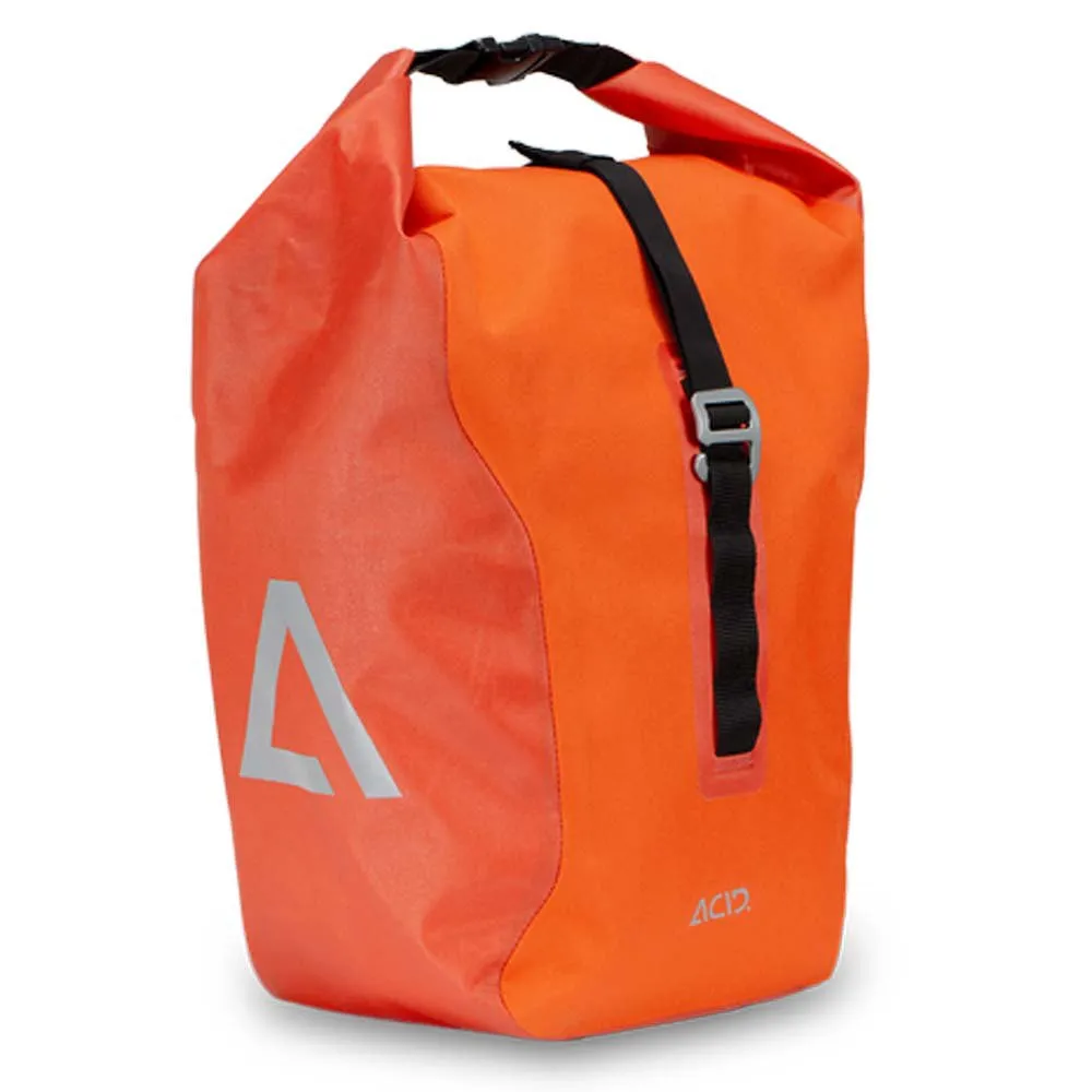 ACID Travlr Sidoväska 15l, Flame / black, One Size ACID Travlr Sidoväska 15l, Flame / black, One Size
