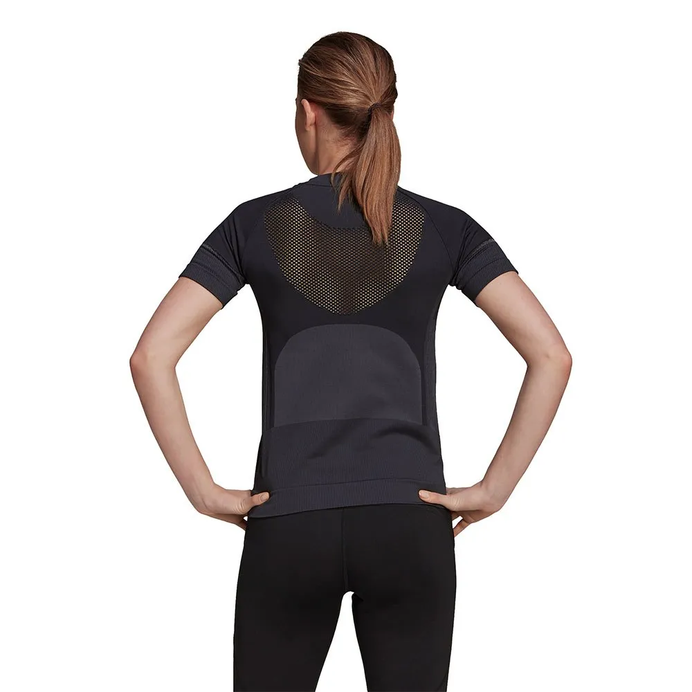 adidas Primeknit T-shirt Med Korta ärmar female, Black / dgh solid grey