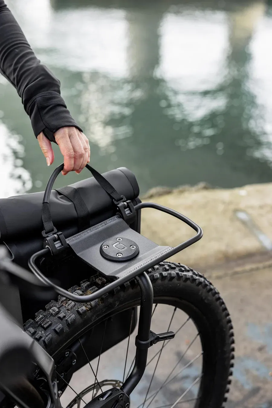 aeroe Urban Pannier Sidoväska, Black, One Size