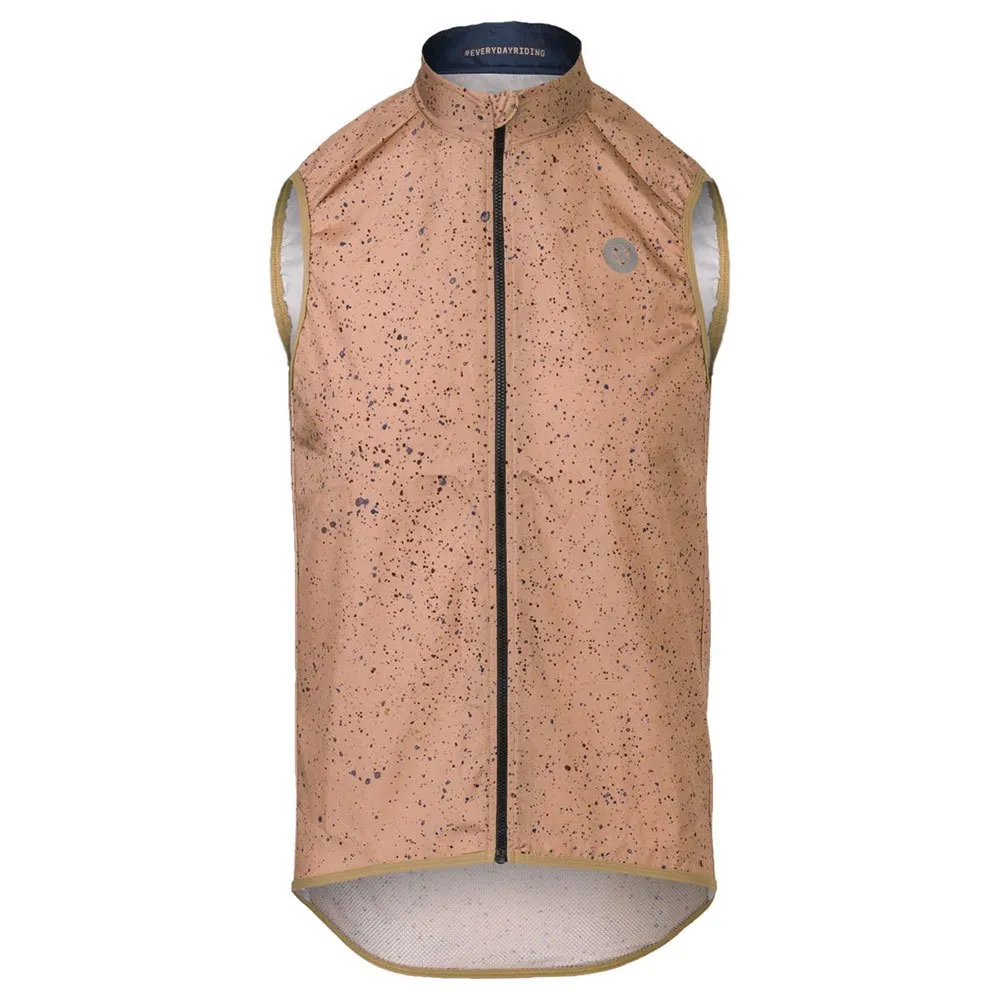 AGU Väst, Leather