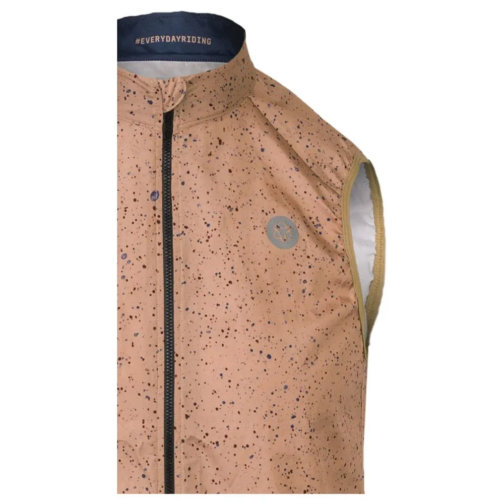 AGU Väst, Leather