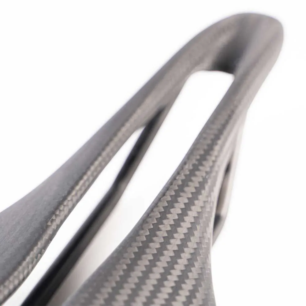 Alpitude Gardenna Carbon 1k Cykelsadel