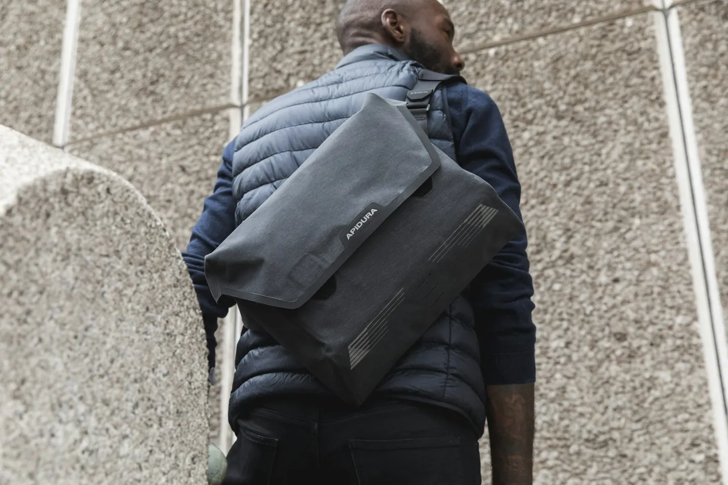 Apidura City Messenger 13" Axelväska
