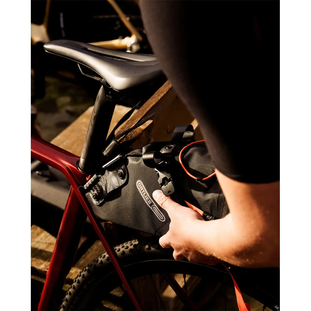 ASSOS X Ortlieb Sadeltaske 11l, Dark sand, One Size ASSOS X Ortlieb Sadeltaske 11l, Dark sand, One Size