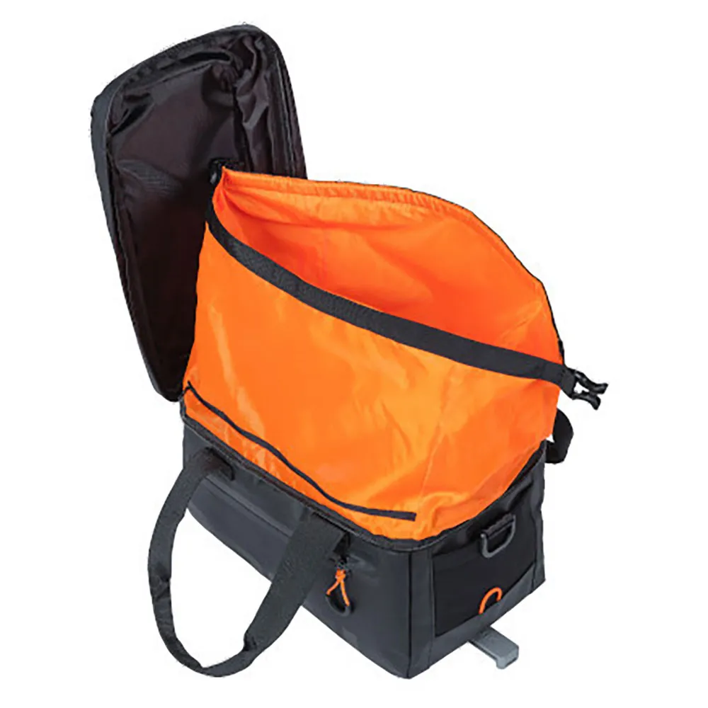 Basil Miles Tarpaulin Mik Sidoväska 7l, Black / orange, One Size Basil Miles Tarpaulin Mik Sidoväska 7l, Black / orange, One Size