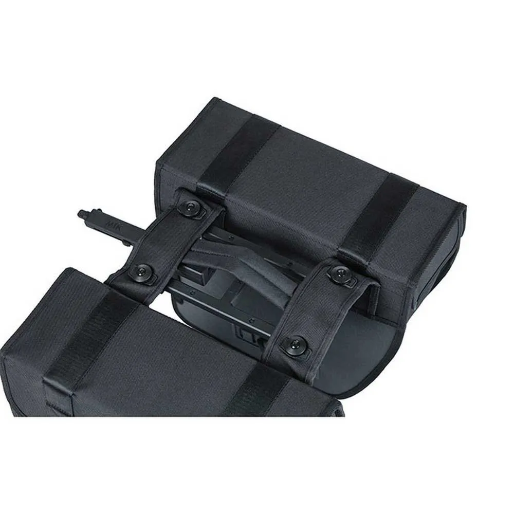 Basil Tour Waterproof Mik Sidoväskor 28l