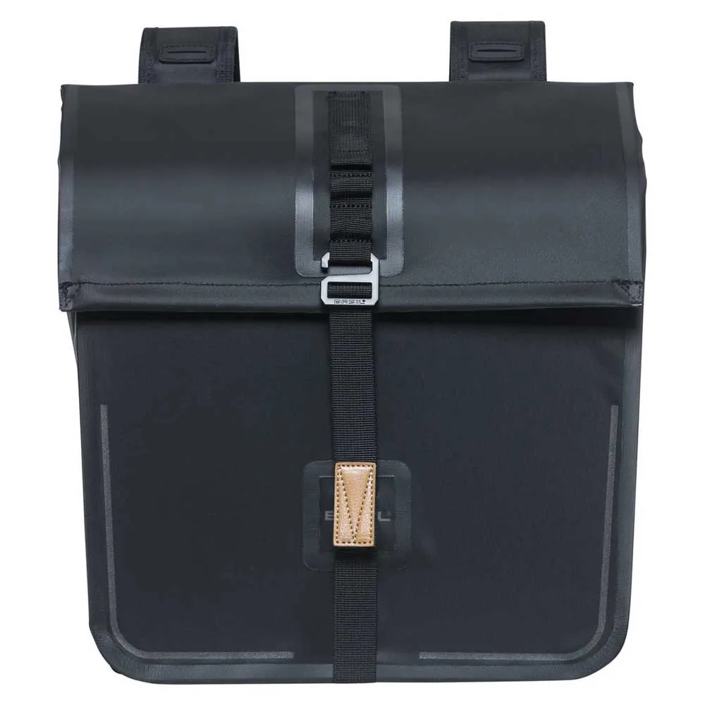 Basil Urban Dry Double Sidoväskor 50l, Matte black, One Size Basil Urban Dry Double Sidoväskor 50l, Matte black, One Size