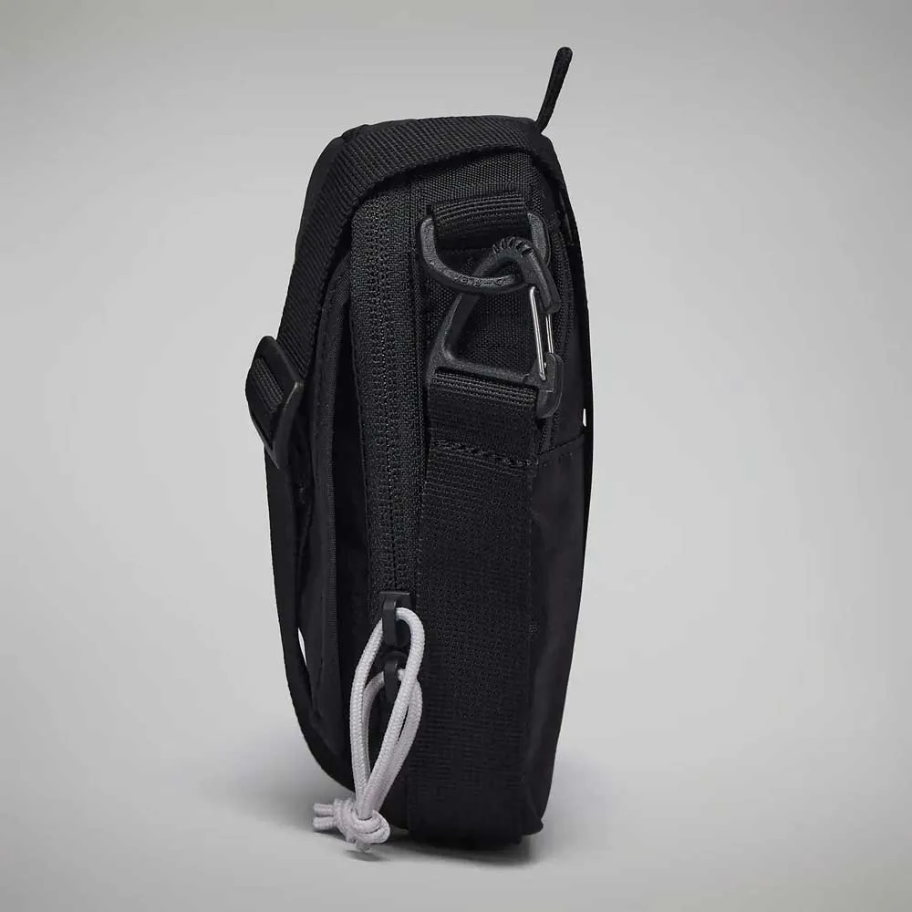 Berghaus Logo X-body Axelväska, Jet black Berghaus Logo X-body Axelväska, Jet black