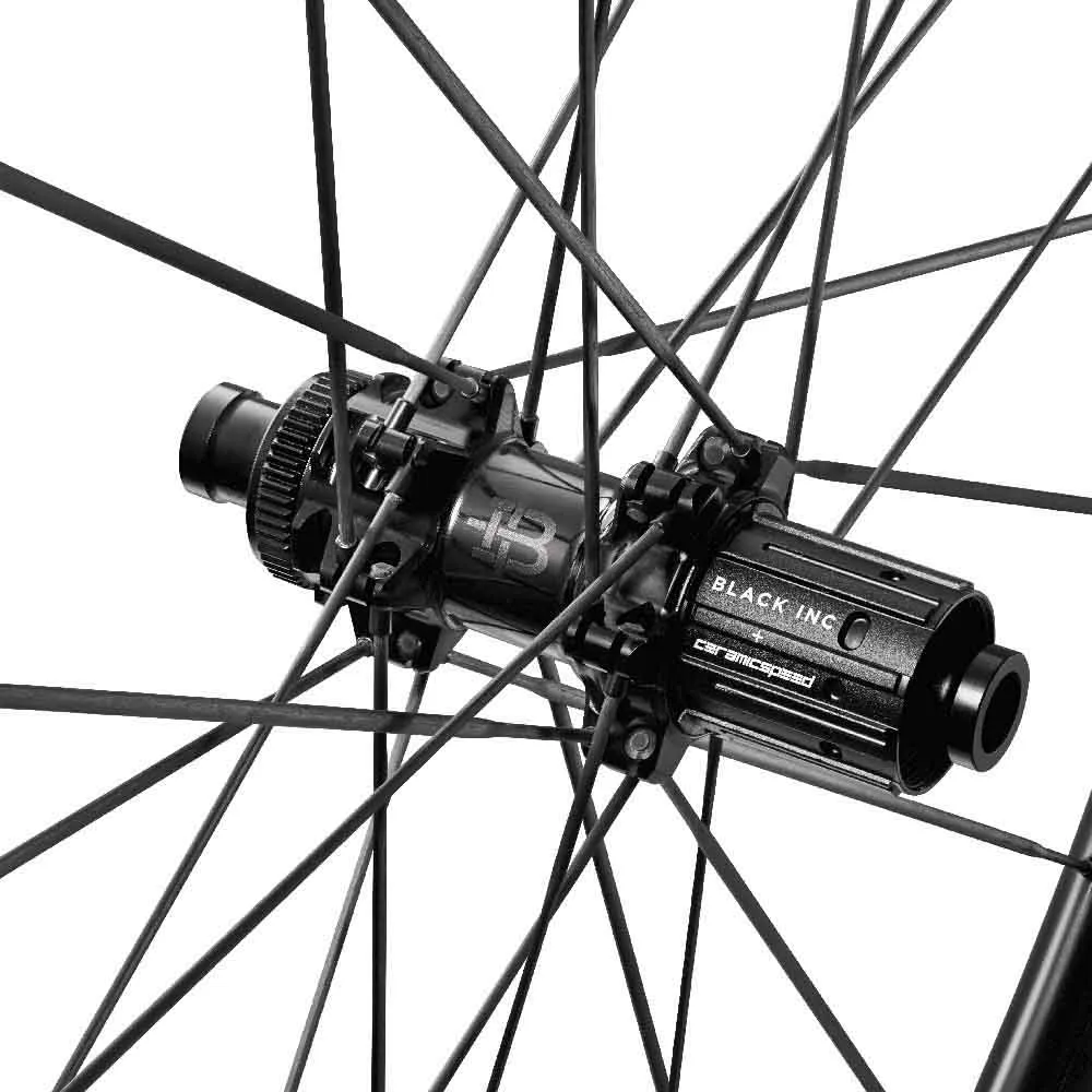 Black Inc 28|33 Cl Disc Tubeless Landsvägshjulset, Black, 12 x 100/12 x 142mm, Shimano/Sram HG Black Inc 28|33 Cl Disc Tubeless Landsvägshjulset, Black, 12 x 100/12 x 142mm, Shimano/Sram HG
