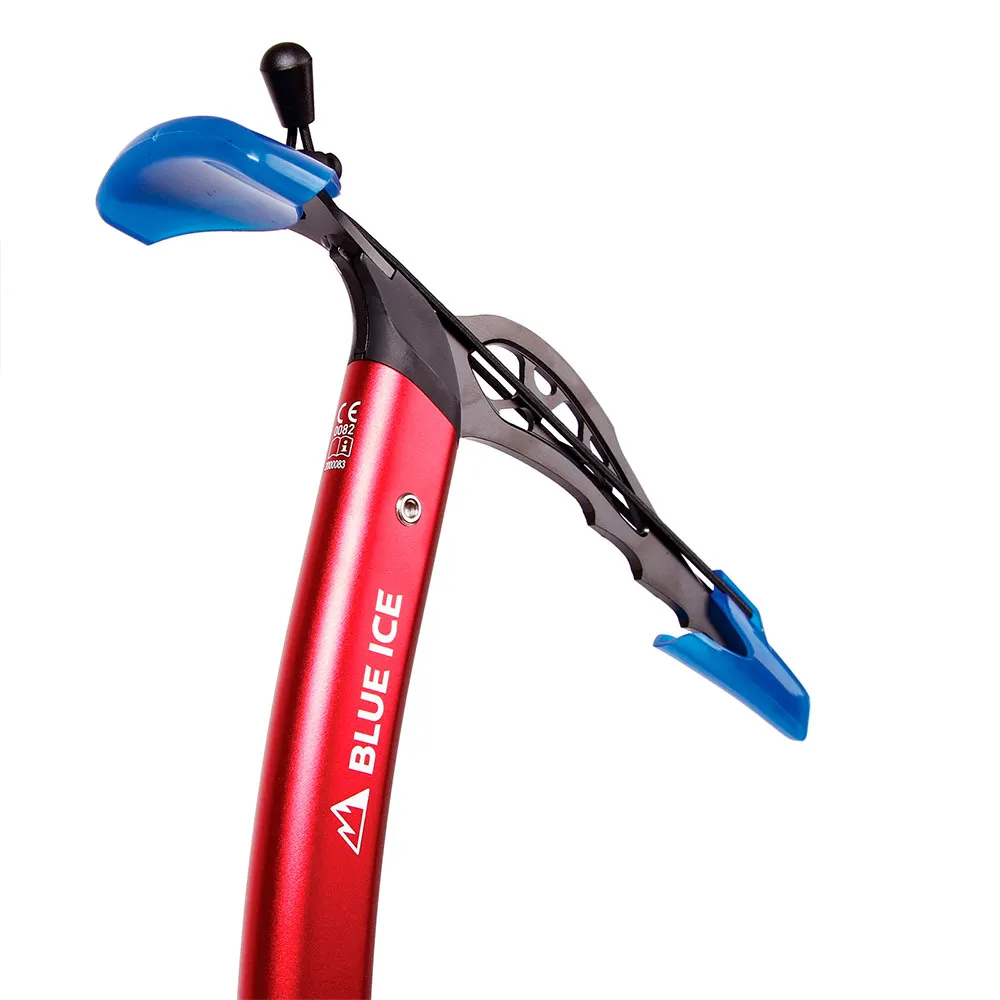 Blue Ice Akila Adze Isyxa, Patrol red