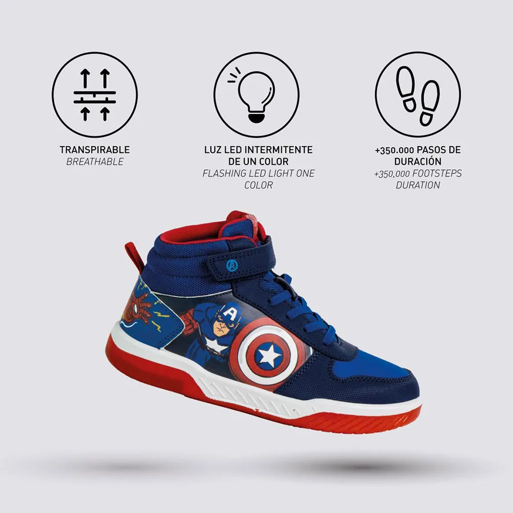 Cerda Group Pvc Sole With Lights Avengers Skor