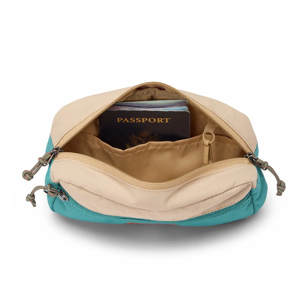 Columbia Trail Traveler™ Midjeväska