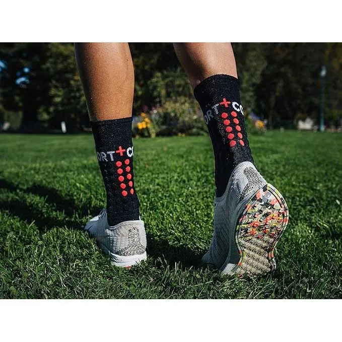 Compressport Xu00010b Strumpor male