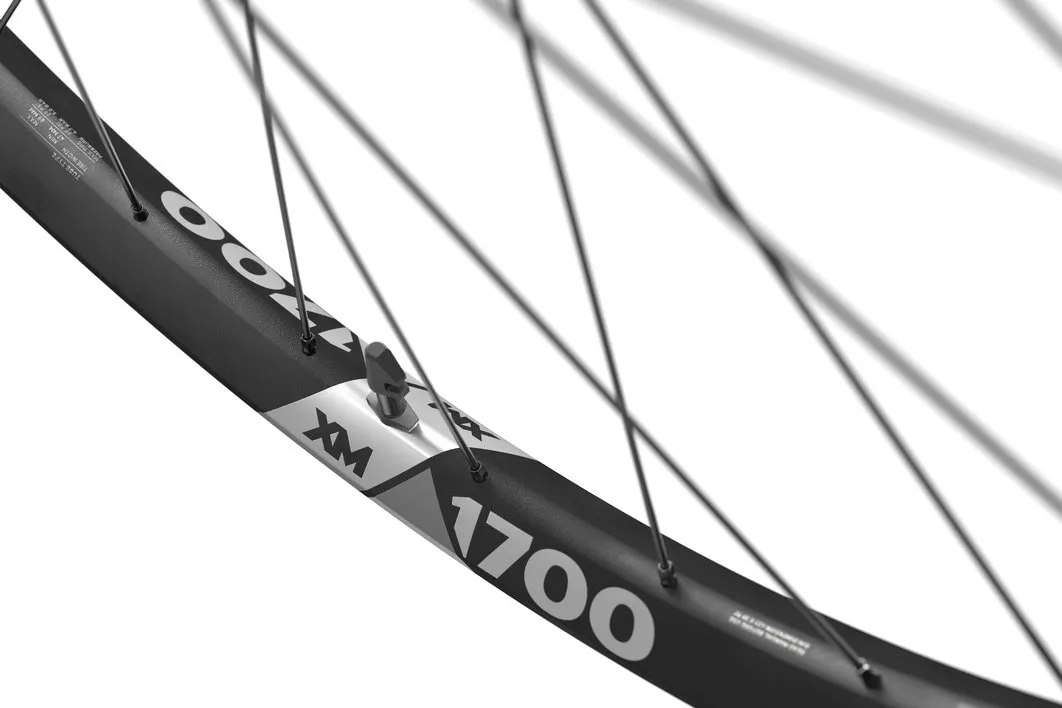 DT Swiss XM 1700 Spline 27,5" Framhjul