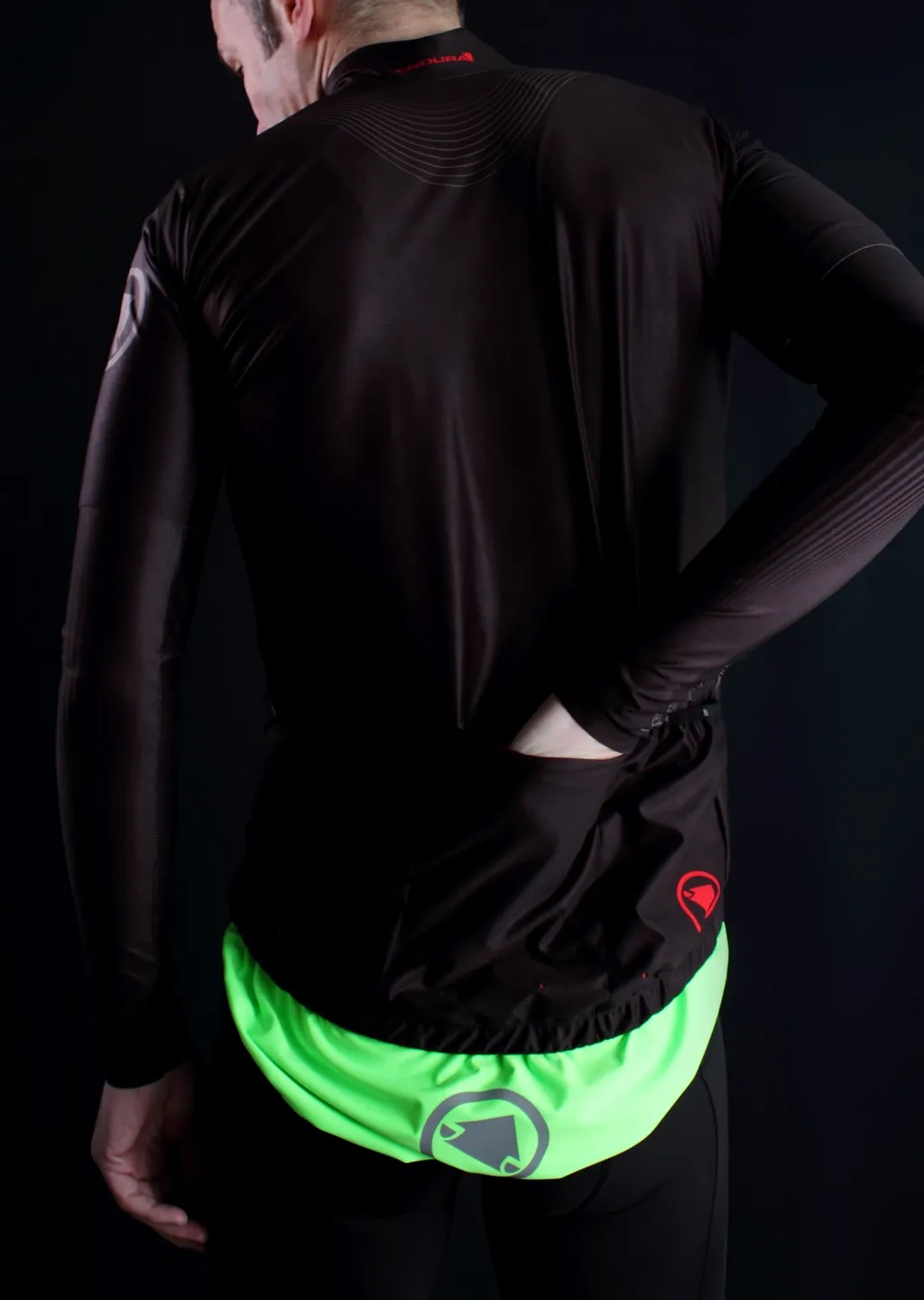 Endura Equipe Classics Kort Sykkeltrøye, Svart Endura Equipe Classics Kort Sykkeltrøye, Svart