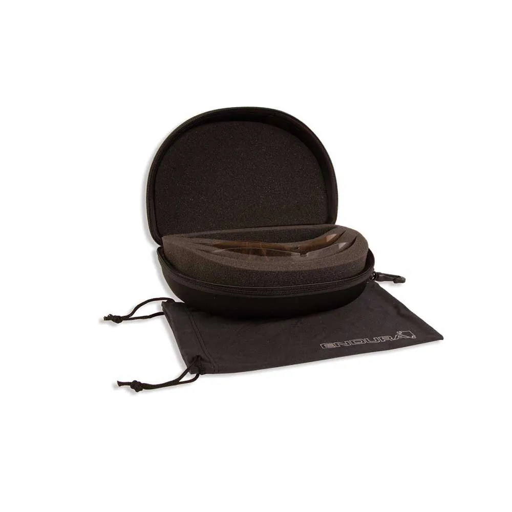 Endura Shark Solglasögon, Black, Silver Mirror/CAT1-3 Endura Shark Solglasögon, Black, Silver Mirror/CAT1-3