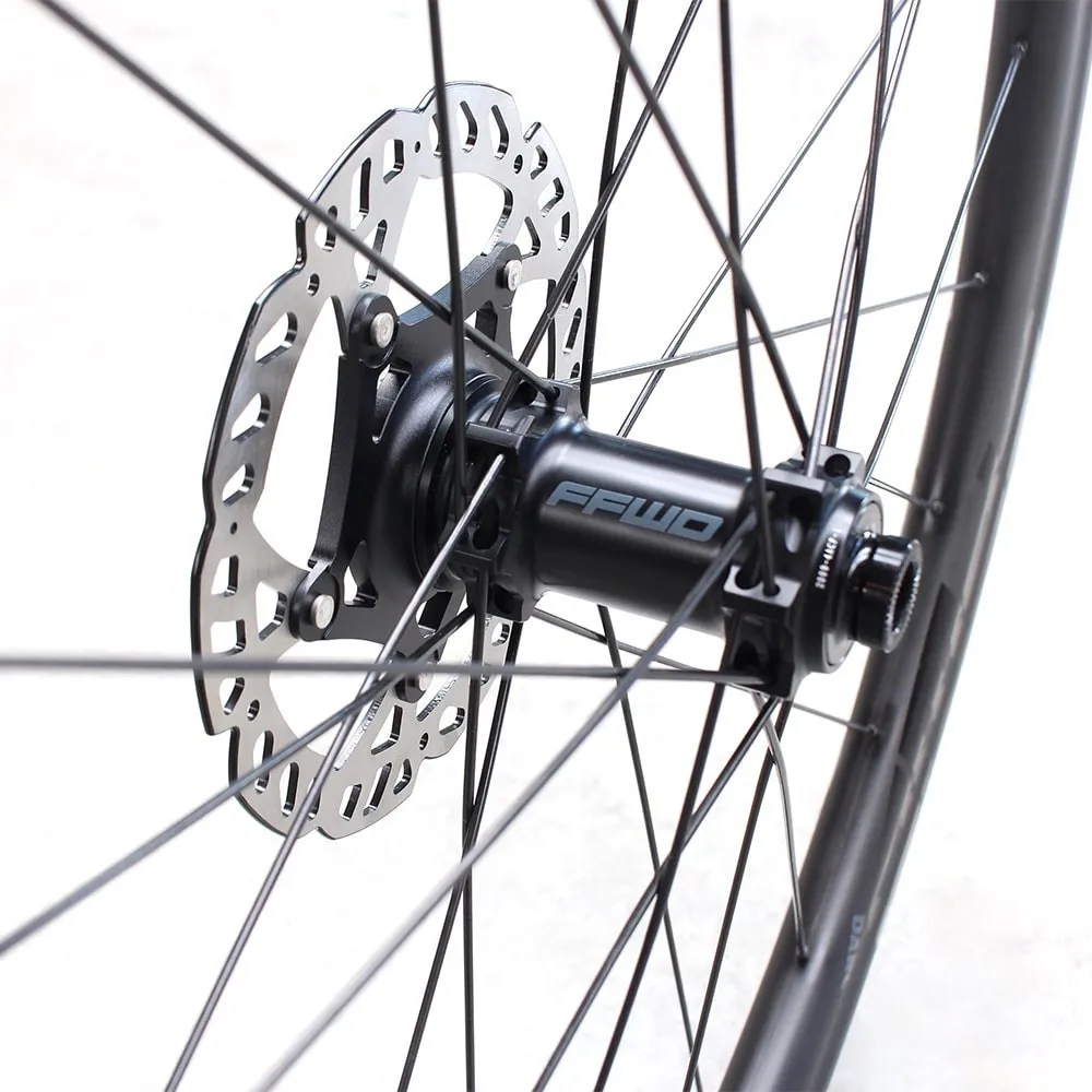 FFWD Outride Cl Disc Tubeless Landsvägshjulset, Black, 12 x 100 / 12 x 142mm, Shimano/Sram HG