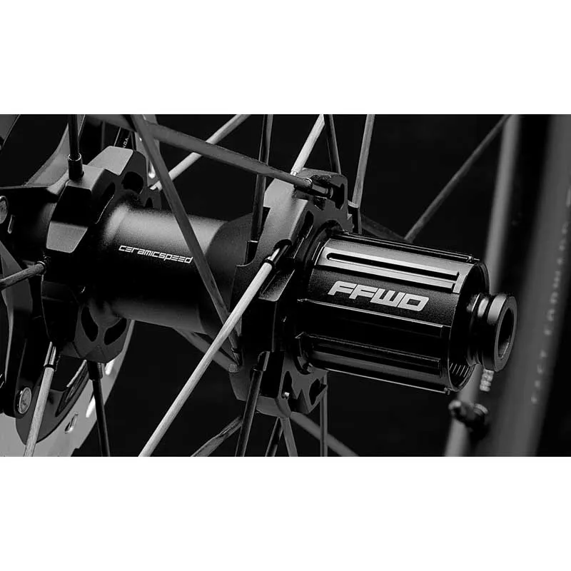 FFWD Raw 44 Disc Tubeless Landsvägshjulset FFWD Raw 44 Disc Tubeless Landsvägshjulset