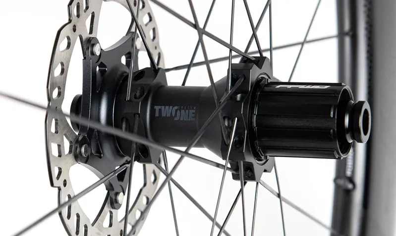 FFWD RYOT55 Carbon Clincher Bakhjul