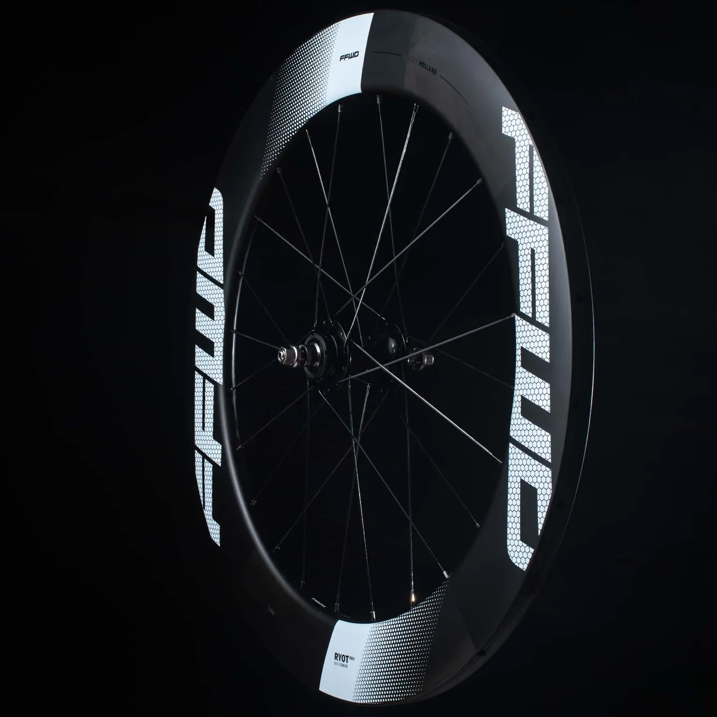 FFWD RYOT77 Carbon Track Bana Framhjul