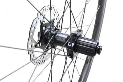 FFWD TYRO Carbon Clincher Hjulset