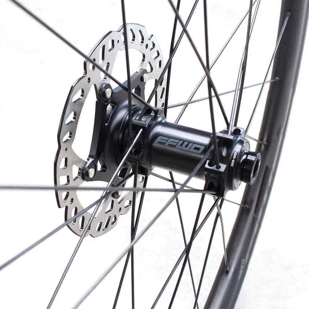 FFWD TYRO Carbon Clincher Hjulset FFWD TYRO Carbon Clincher Hjulset