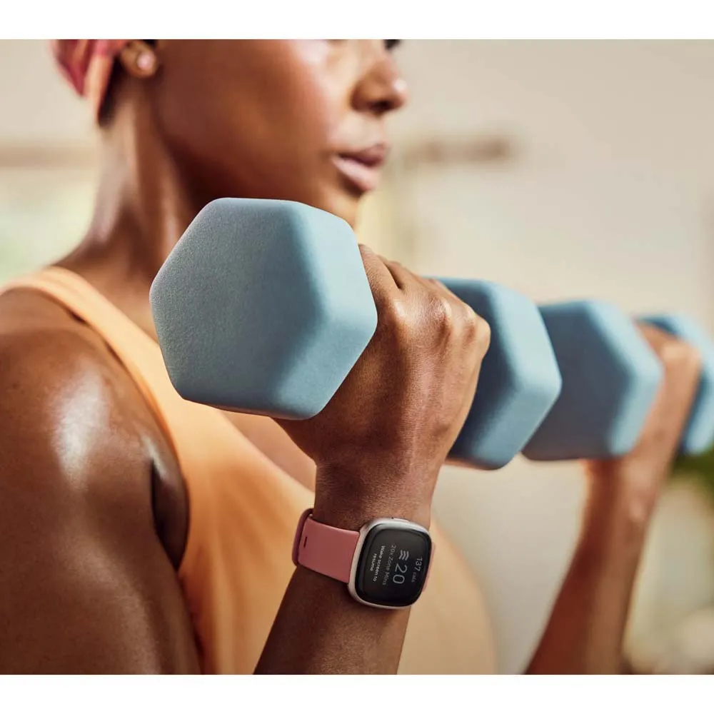 Fitbit Versa 4 Smartklocka