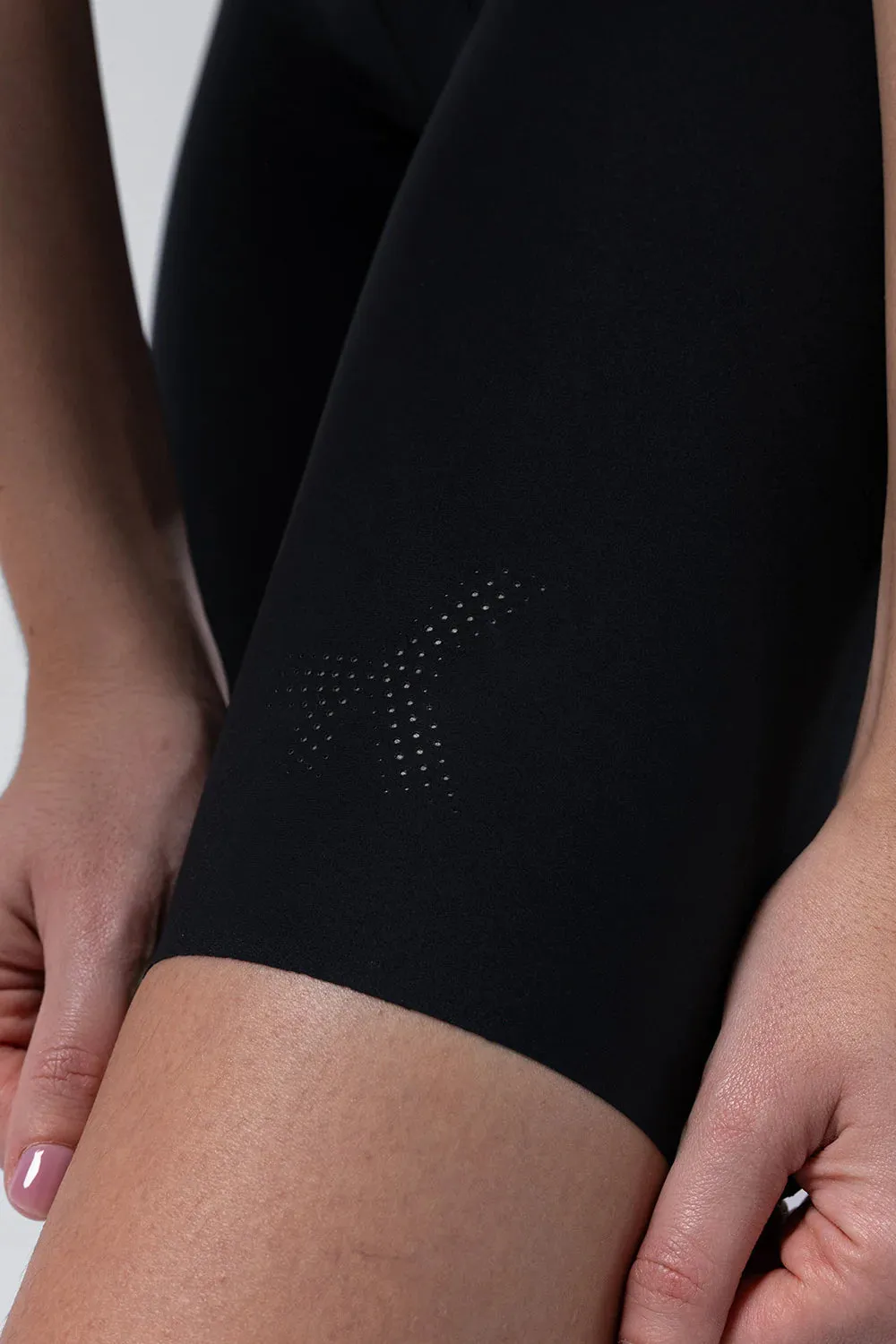Gobik Ultralite 2.0 K9 Women Bib Short Gobik Ultralite 2.0 K9 Women Bib Short