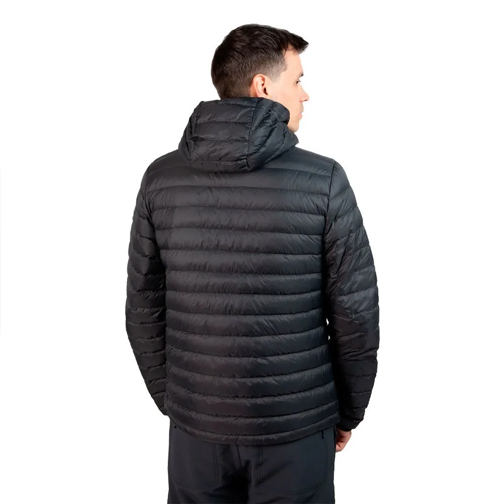 Izas Kanai M Jacka, Black