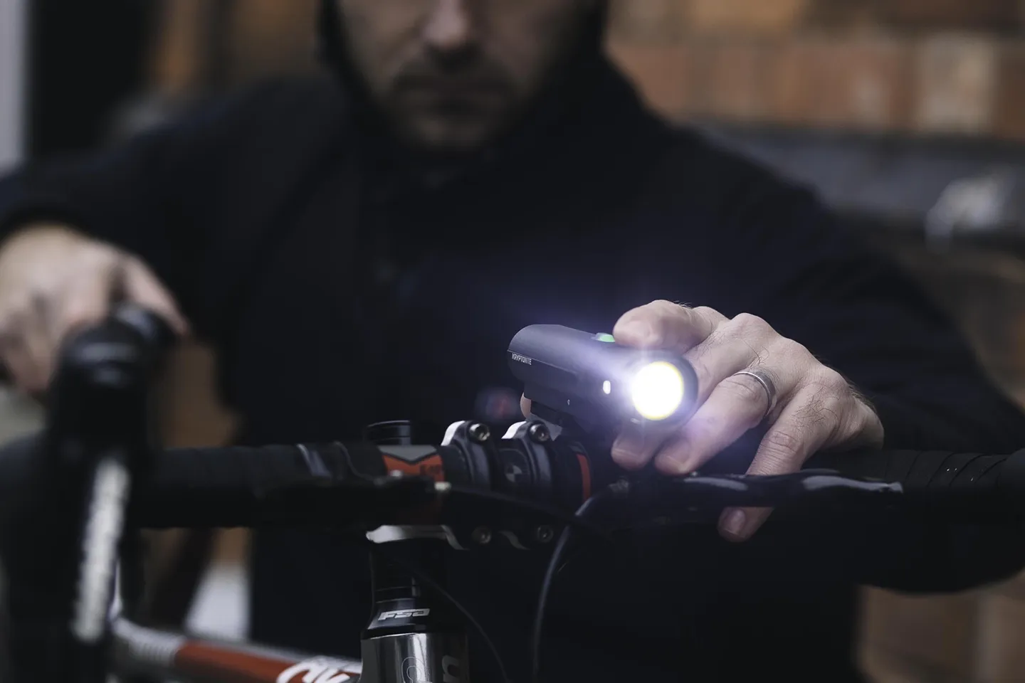 Kryptonite Alley F-800 Framlampa