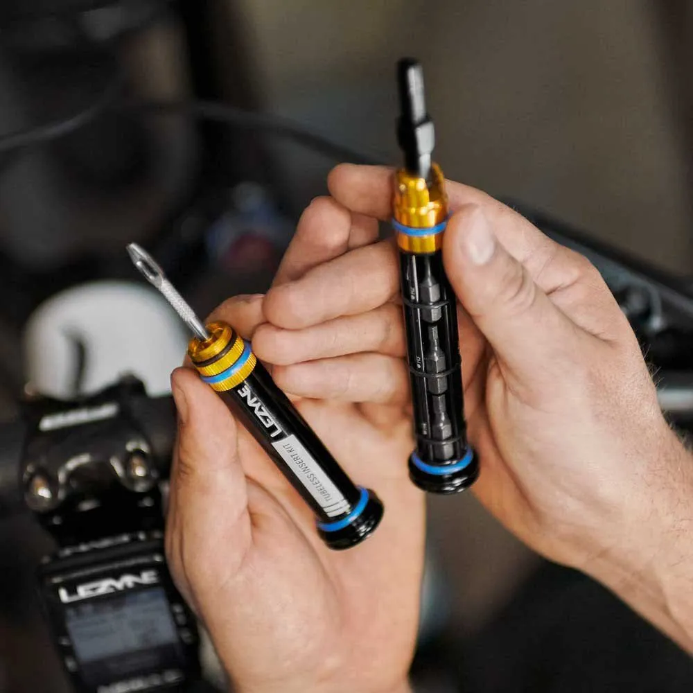 Lezyne Dual Insert Kit Multitool und Tubeless Reparaturset