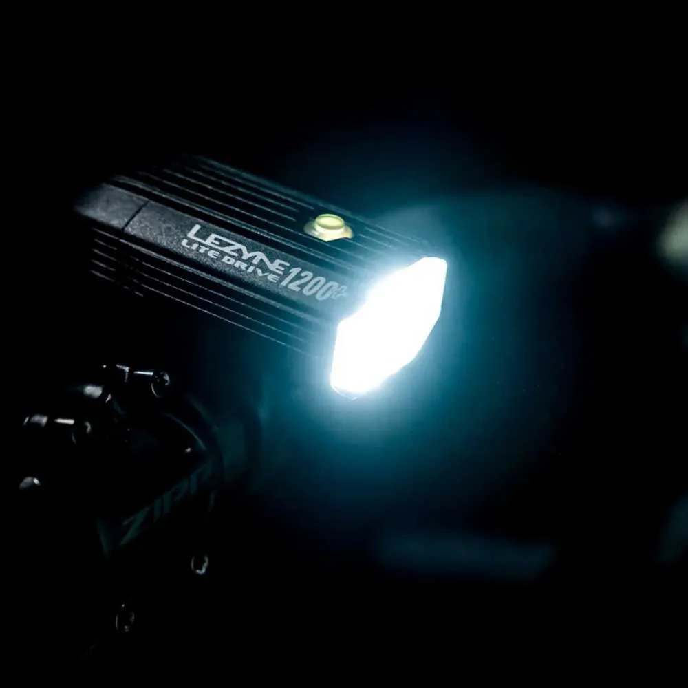 Lezyne Lite Drive 1200+ / Drive Pro 400+ Cykellampset, Black, 1200 / 400 Lumens Lezyne Lite Drive 1200+ / Drive Pro 400+ Cykellampset, Black, 1200 / 400 Lumens