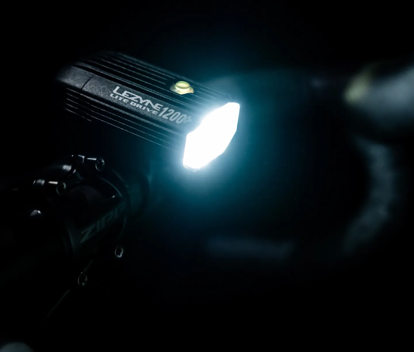 Lezyne Lite Drive 1200+ Framlampa, Black