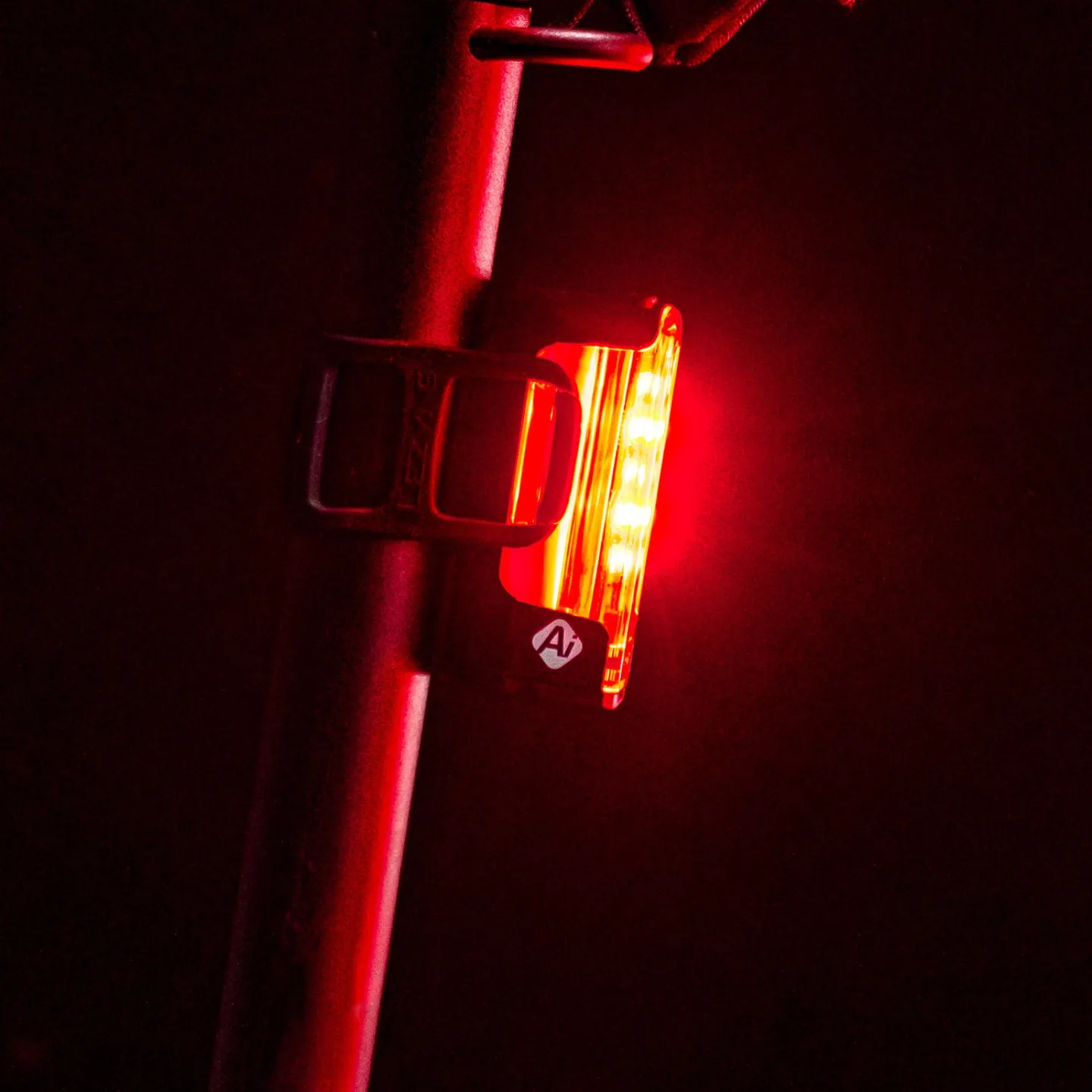 Lezyne Strip Pro Ai 400+ Baklampa, Black / red, 400 Lumens