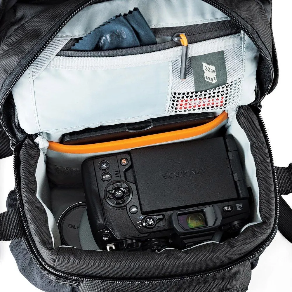 Lowepro Nova 140 Aw Ii Arrangörsväska, Black
