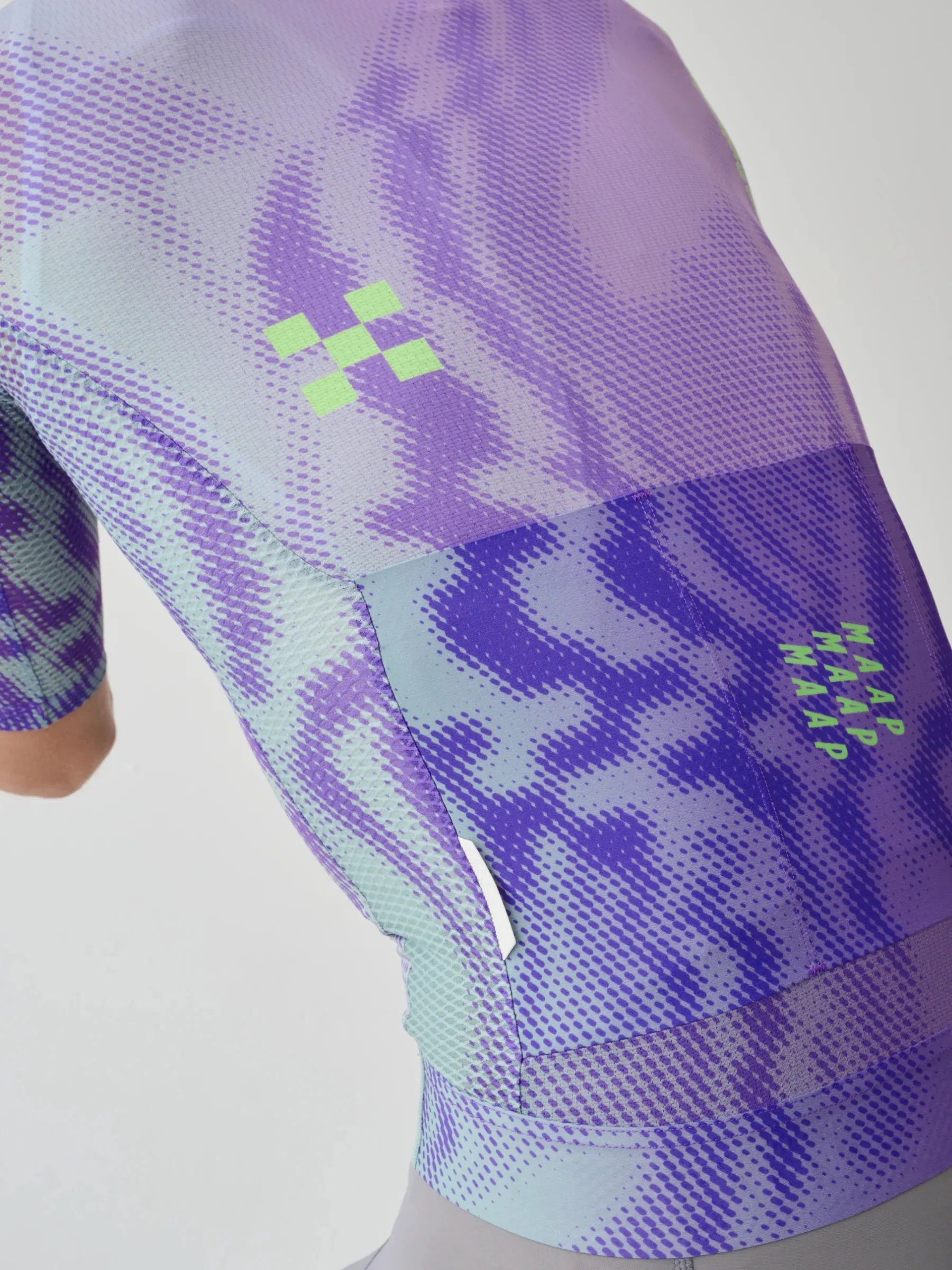 MAAP Privateer Rosa Kloser Pro Air Jersey MAAP Privateer Rosa Kloser Pro Air Jersey