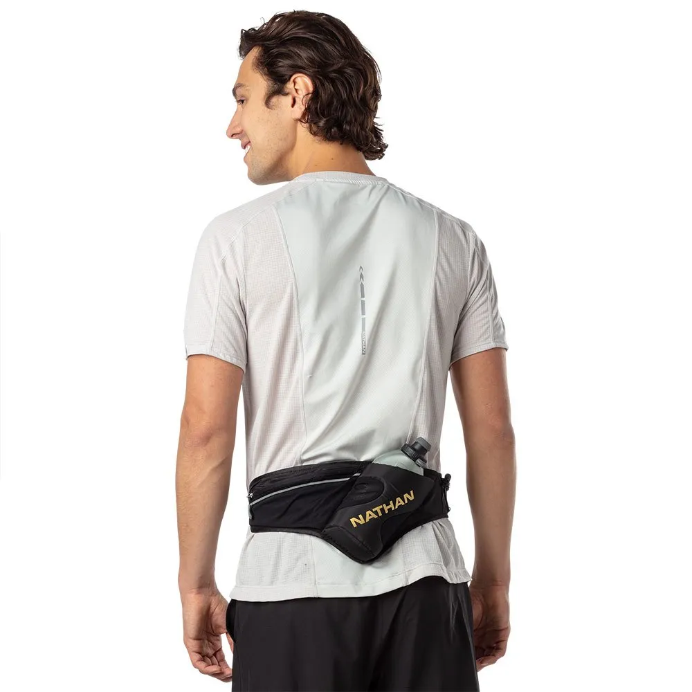 Nathan Peak 535ml Midjeväska unisex, Black / gold