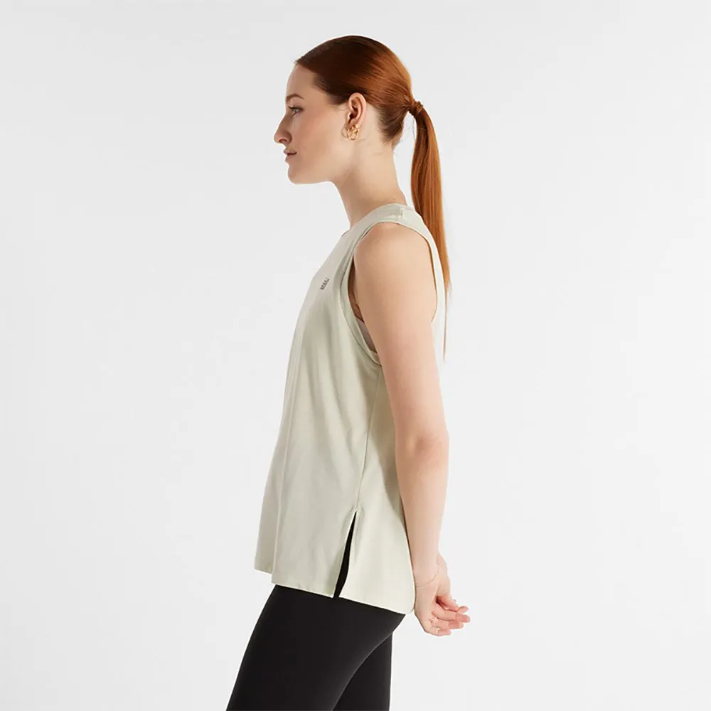 New Balance Sport Essentials Heathertech ärmlös T-shirt female