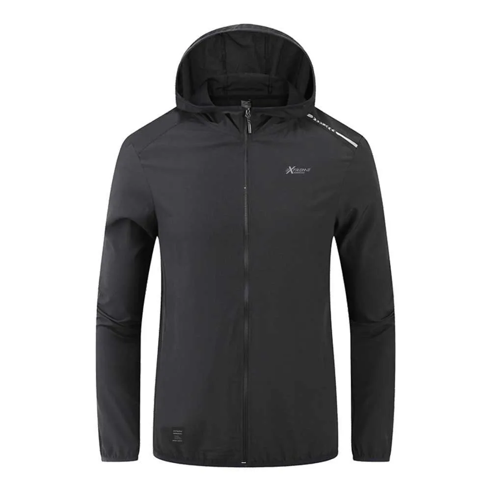 Newwood Sterling Jacka, Black