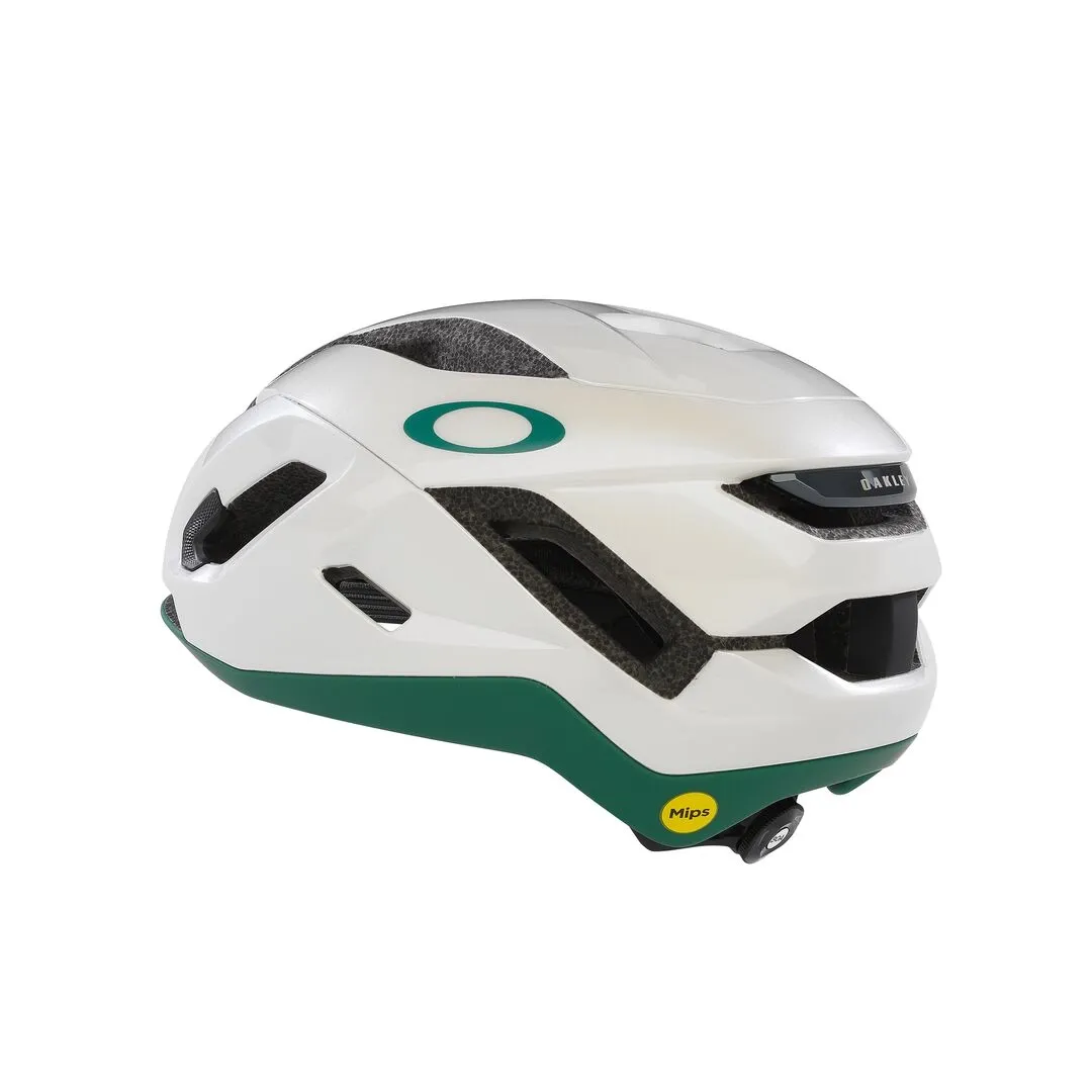 Oakley ARO5 Race Hjälm