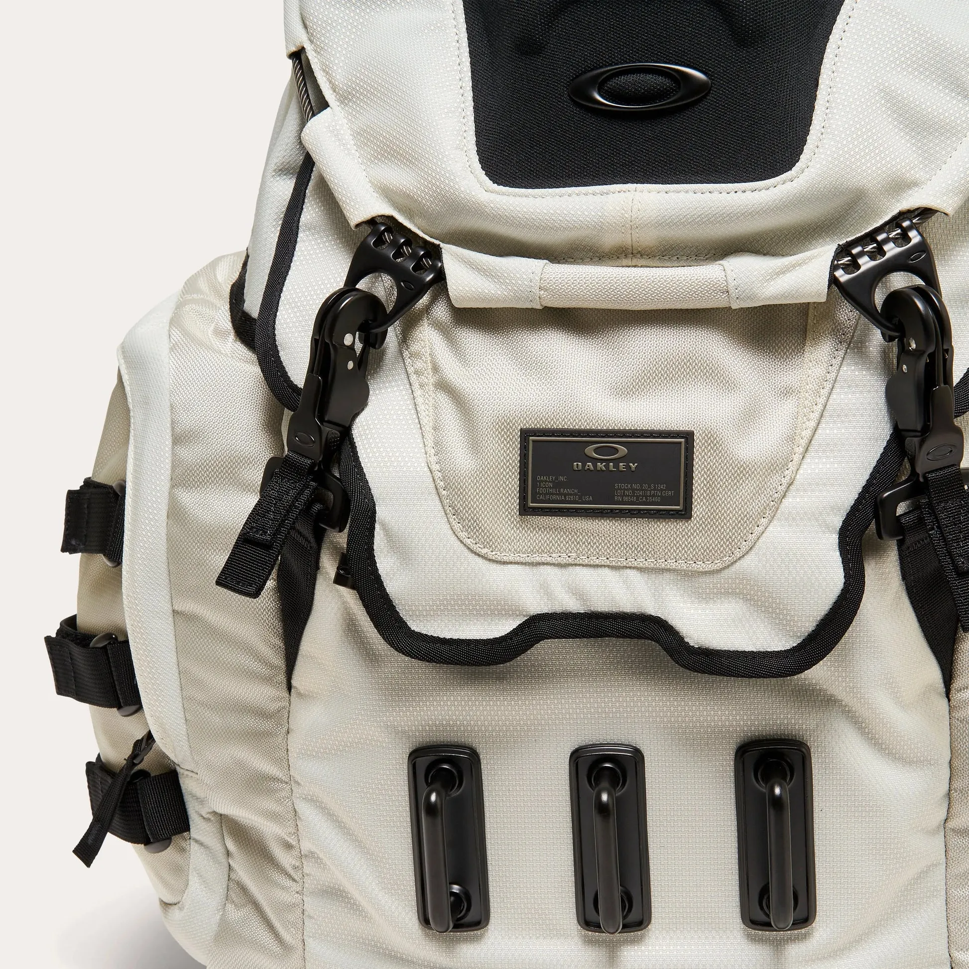 Oakley Kitchen Sink Backpack 34L Oakley Kitchen Sink Backpack 34L