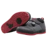 Grå