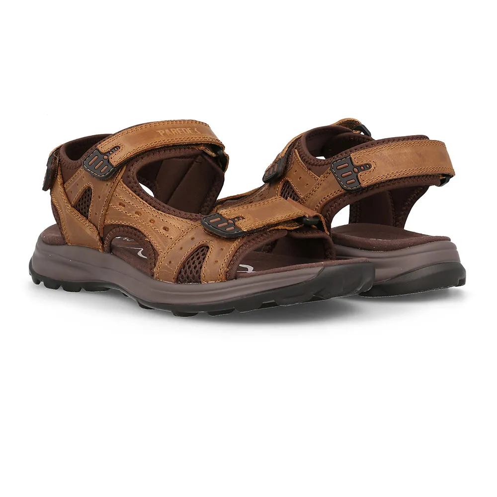 Paredes Adelan Sandaler