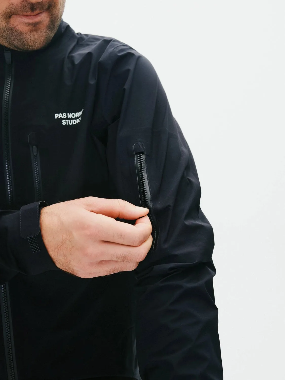 Pas Normal Studios TKO Essential Shield Jacket AW24, Black Pas Normal Studios TKO Essential Shield Jacket AW24, Black