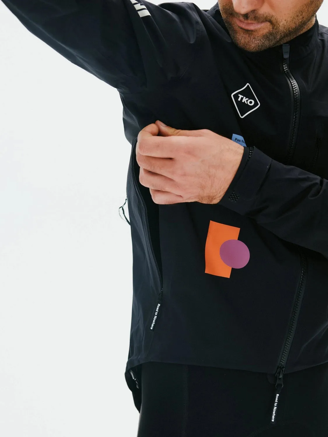 Pas Normal Studios TKO Essential Shield Jacket AW24, Black Pas Normal Studios TKO Essential Shield Jacket AW24, Black