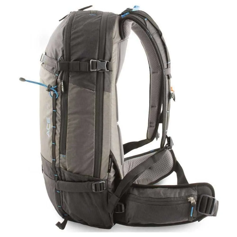 Pinguin Ace 27l Ryggsäck, Black / grey