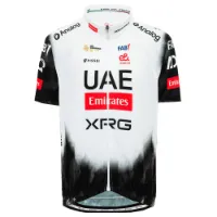 Pissei Uae Team Emirates-xrg 2025 Replica Korta ärmar Cykeltröja Pissei Uae Team Emirates-xrg 2025 Replica Korta ärmar Cykeltröja