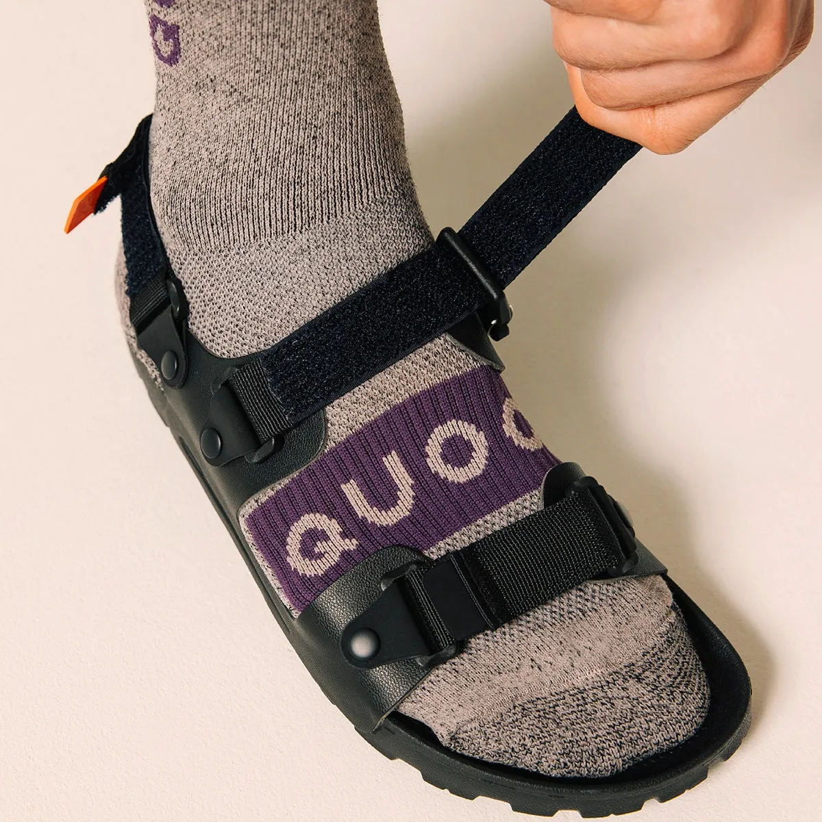 QUOC X RESTRAP SANDAL